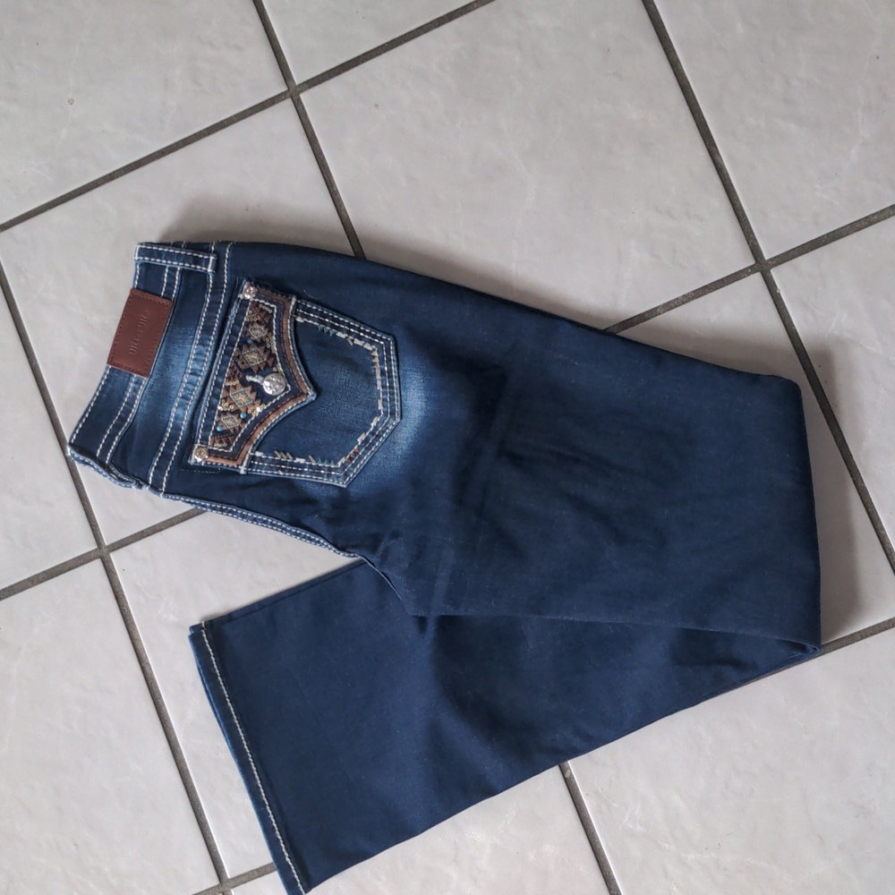 Miss me never worn sz 31 women's jeans 34 inseam. More like 35 though